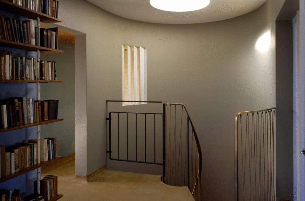 Famous Modernist Home is Worth Visiting